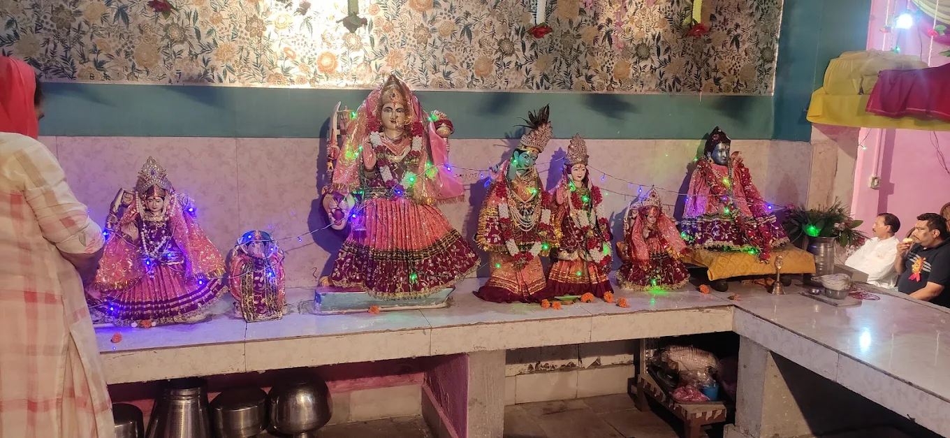 Shri Laxmi Narayan Temple Sacred Idol Vastra