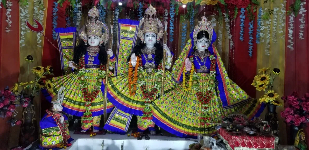 Sacred Murti Poshak for Ramesh Puri Mandir