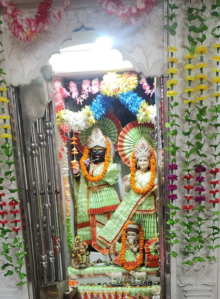 Traditional God Idol Vastra for Ramesh Puri Mandir